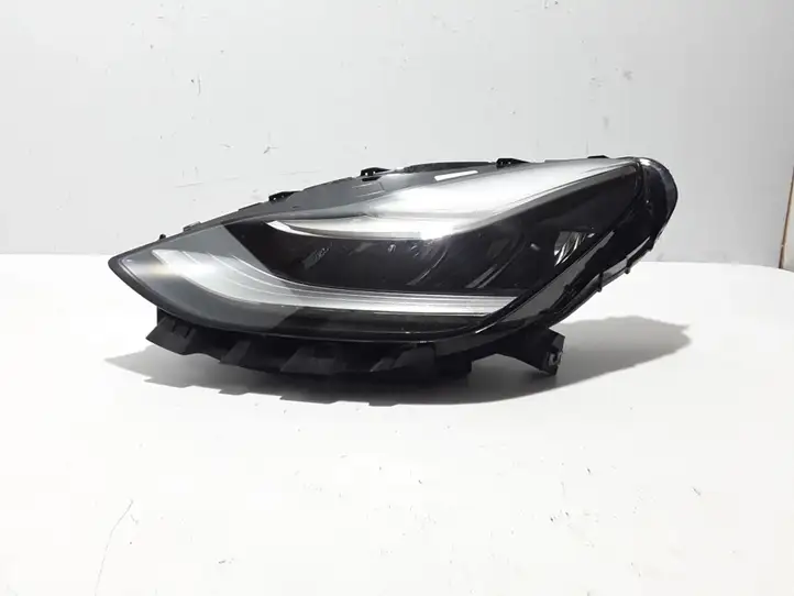 Tesla Model 3 (2017 - 2023) 1077375 Передняя фара — фото 1