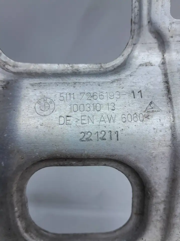 BMW 1 F20 F21 (2011 - 2019) 7266193 Кронштейн панели радиатора — фото 3