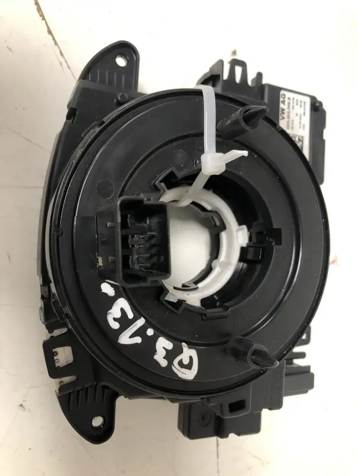 Audi Q3 8U (2011 - 2014) 5K0953569B Контактное кольцо SRS — фото 2