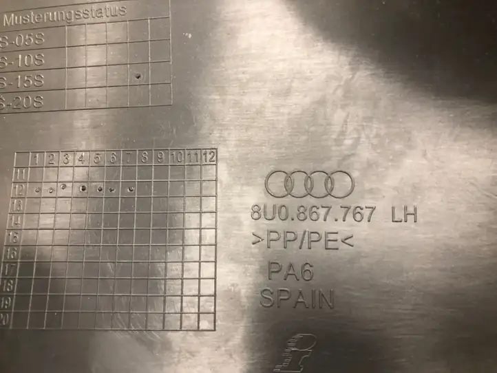 Audi Q3 8U (2011 - 2014) 8U0867767 Накладка порога — фото 2