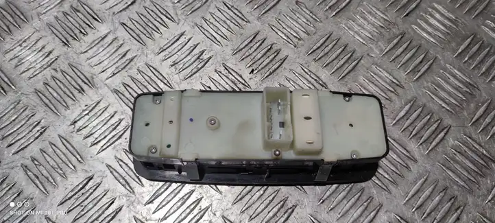 Jeep Grand Cherokee (2010 - 2021) 10123672 Блок кнопок стеклоподъемников — фото 4