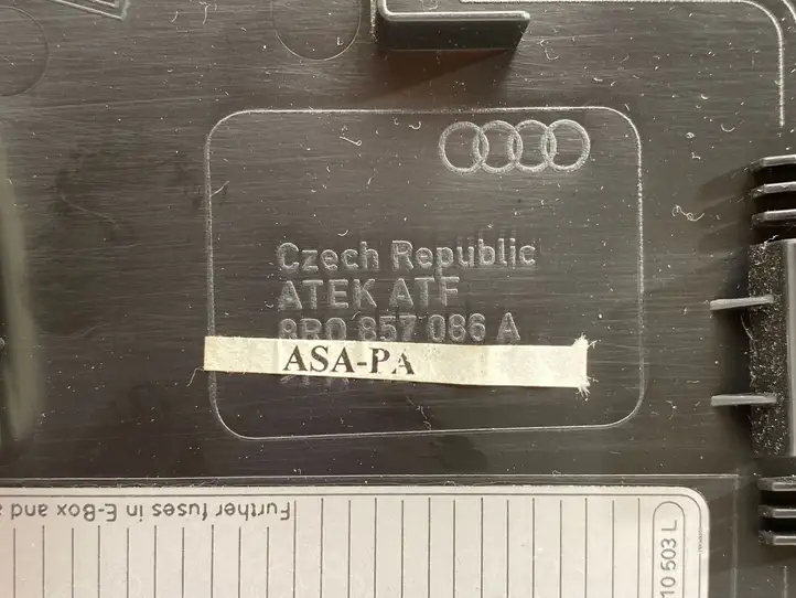 Audi Q5 SQ5 (2008 - 2012) 8R0857086A Боковая отделка панели приборов — фото 2