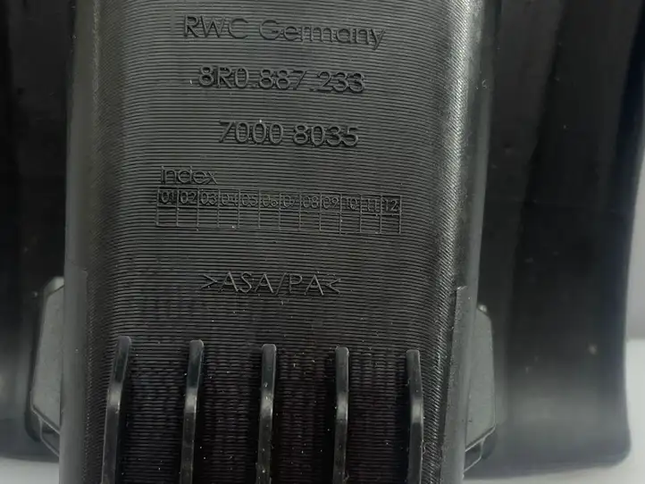 Audi A6 C7 (2011 - 2014) 8R0887233 Заглушка ISOFIX — фото 3