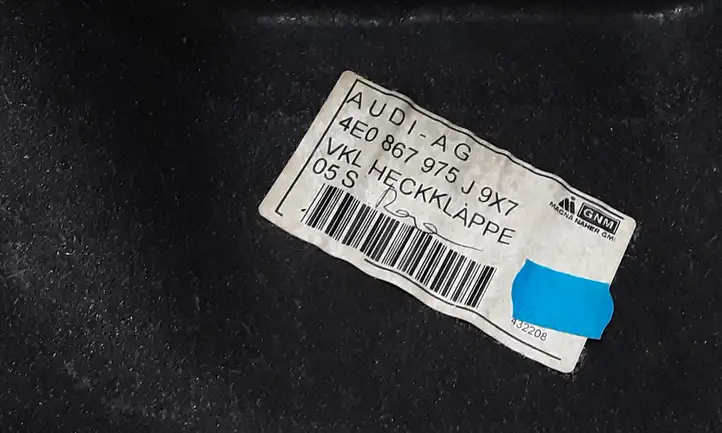Audi A8 S8 D3 4E (2005 - 2007) 4E0867975J Комплект обшивки крышки багажника — фото 3