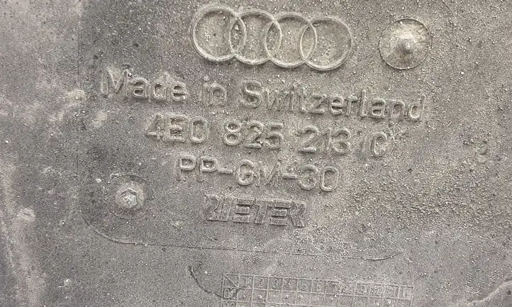 Audi A8 S8 D3 4E (2005 - 2007) 4E0825213C Защита топливного бака — фото 2