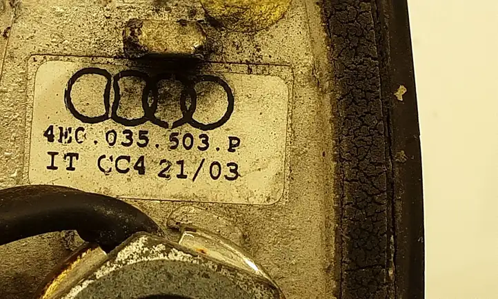 Audi A8 S8 D3 4E (2005 - 2007) 4E0035503P GPS антенна — фото 3