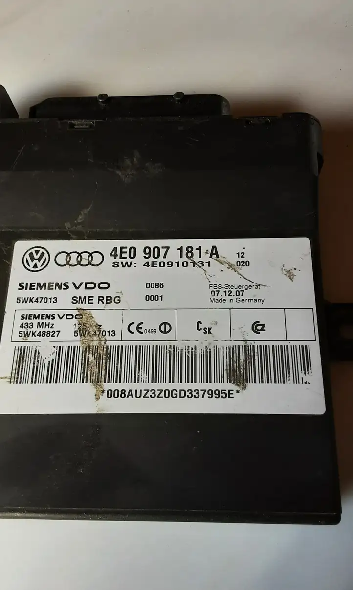 Audi A8 S8 D3 4E (2005 - 2007) 4E0907181A Блок бесключевого доступа — фото 3