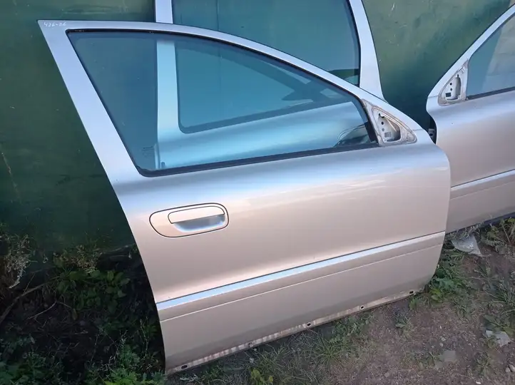 Volvo V70 (2004 - 2007) Дверь — фото 2
