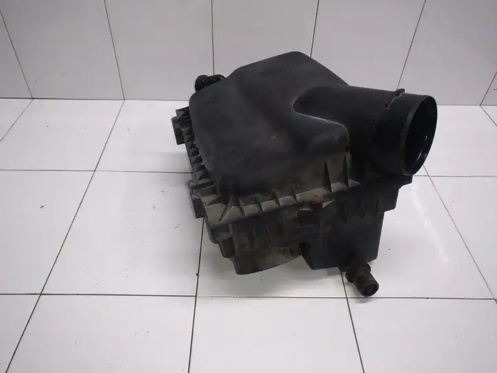 Cadillac BLS (2006 - 2009) Корпус воздушного фильтра — фото 2