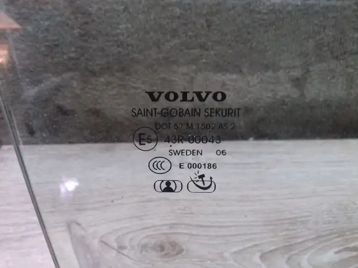 Volvo V70 (2004 - 2007) 43R00043 Стекло задней двери — фото 3