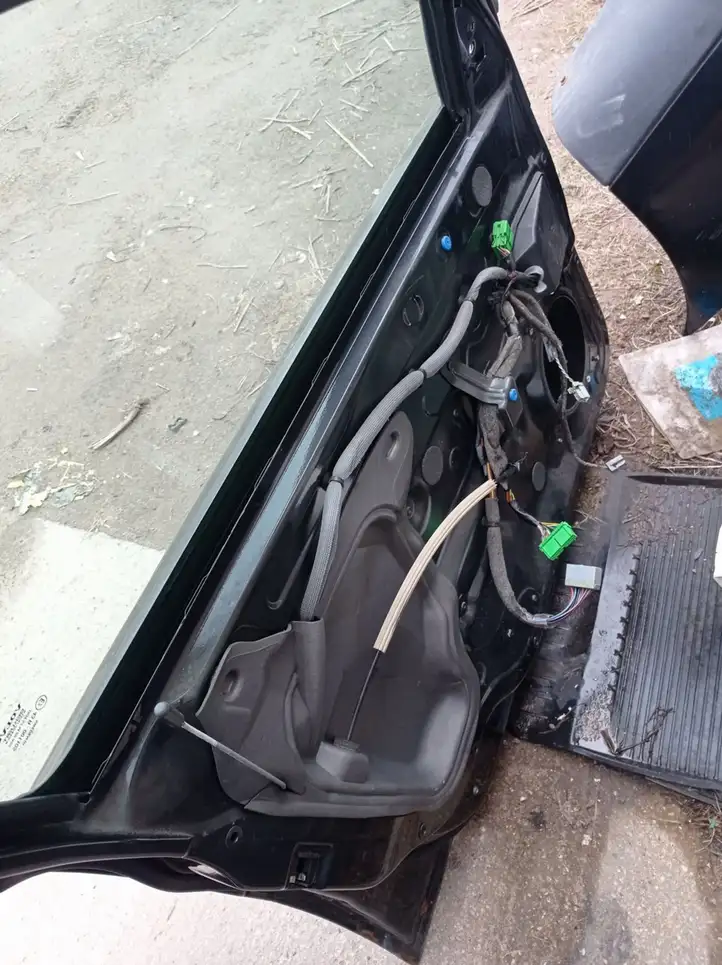 Volvo S60 (2000 - 2004) Дверь — фото 3