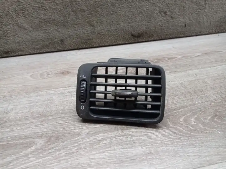 Volvo S80 (1998 - 2004) 130062115 Боковой воздушный дефлектор — фото 1
