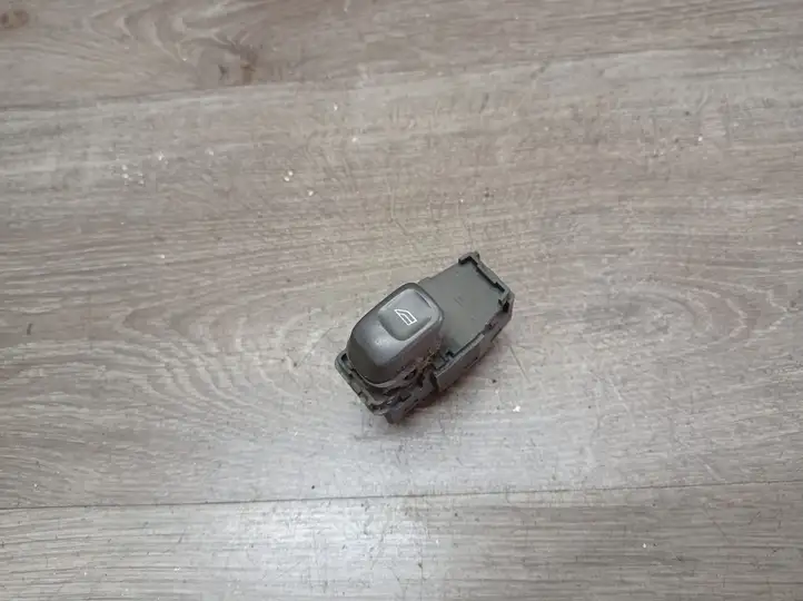 Volvo XC70 (2000 - 2004) Кнопка стеклоподъемников — фото 1