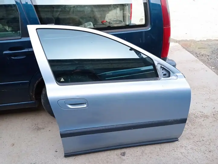 Volvo S60 (2000 - 2004) Дверь — фото 1