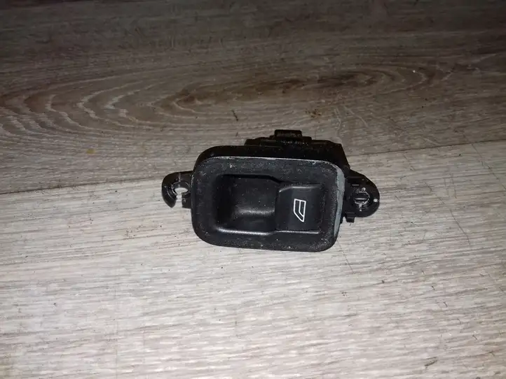 Volvo V50 (2004 - 2008) Кнопка стеклоподъемников — фото 1