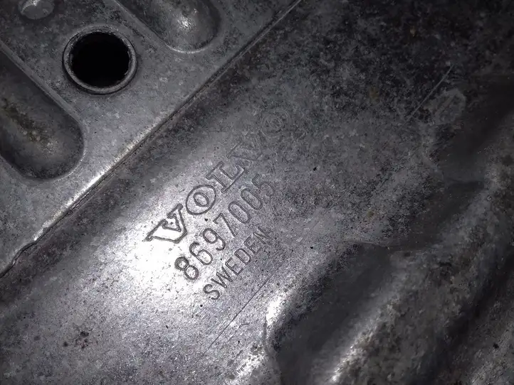 Volvo XC90 (2002 - 2006) Держатель аккумулятора — фото 3
