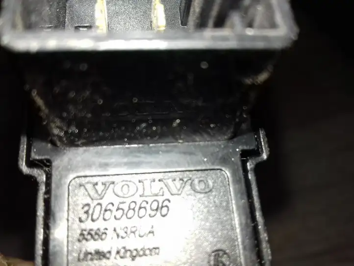 Volvo S60 (2004 - 2010) Кнопка стеклоподъемников — фото 3