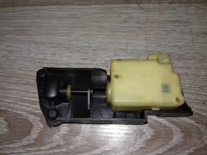 (1997 - 2000) Привод замка крышки топливного бака — фото 2
