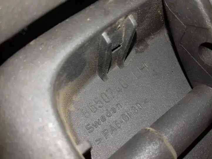 Volvo V70 (2000 - 2004) Ручка открытия капота — фото 3