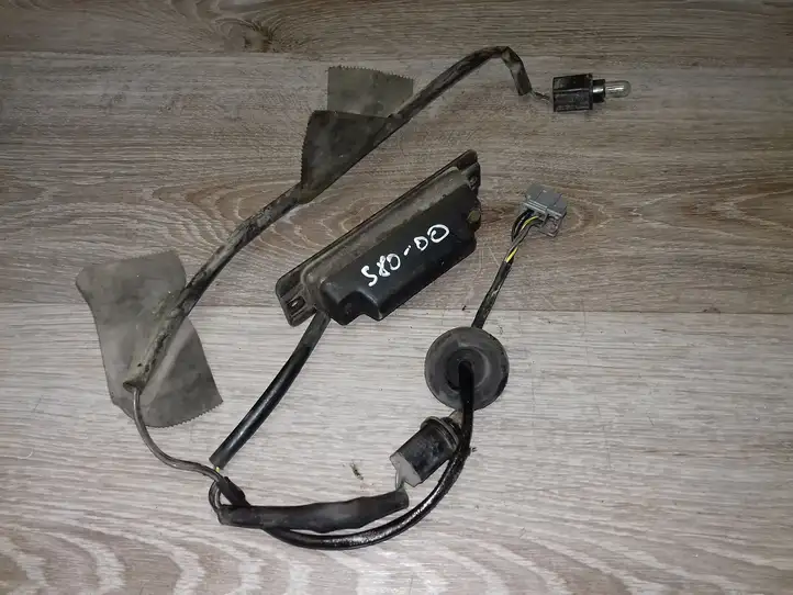 Volvo S80 (1998 - 2004) Кнопка закрытия крышки багажника — фото 2