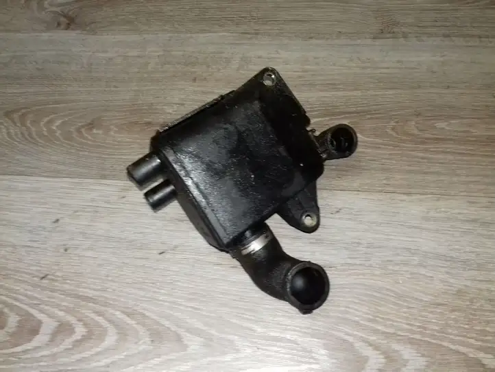 Volvo S80 (1998 - 2004) Шланг сапуна — фото 2