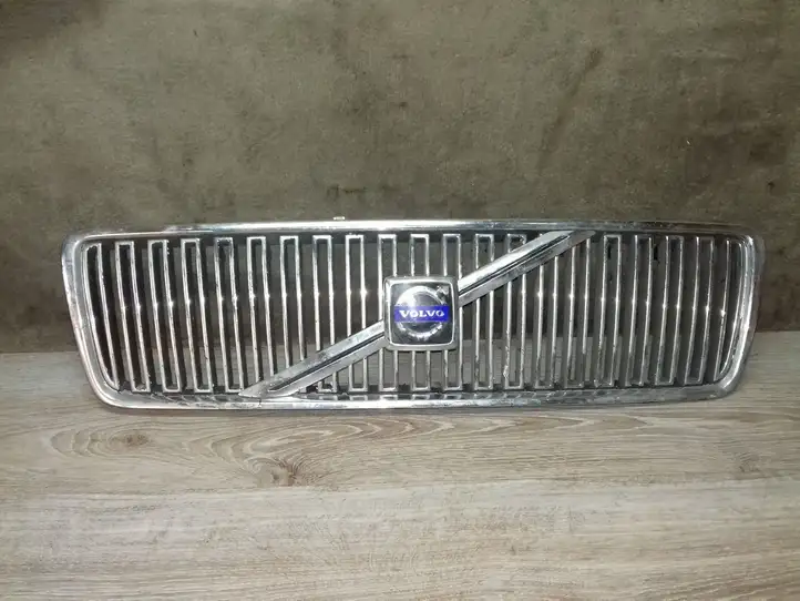 Volvo S80 (1998 - 2004) Верхняя решетка радиатора — фото 1