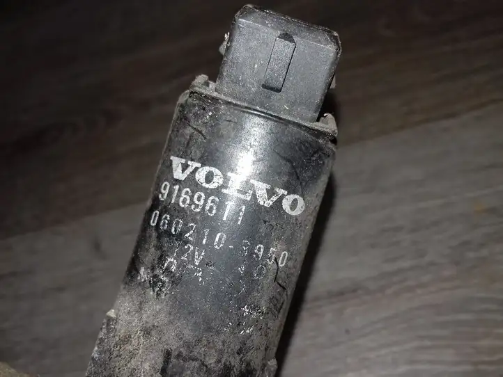 Volvo V70 (2000 - 2004) 0602103950 Насос омывателя стекла — фото 2