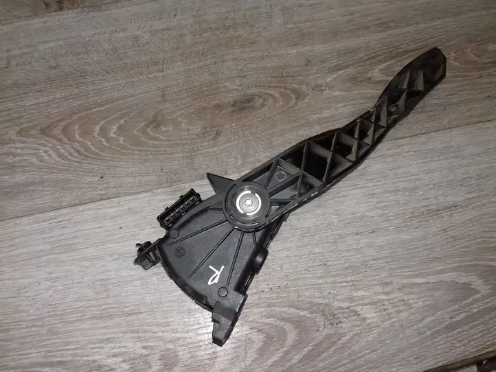Volvo XC70 (2004 - 2007) 6PV00853715 Педаль акселератора — фото 4
