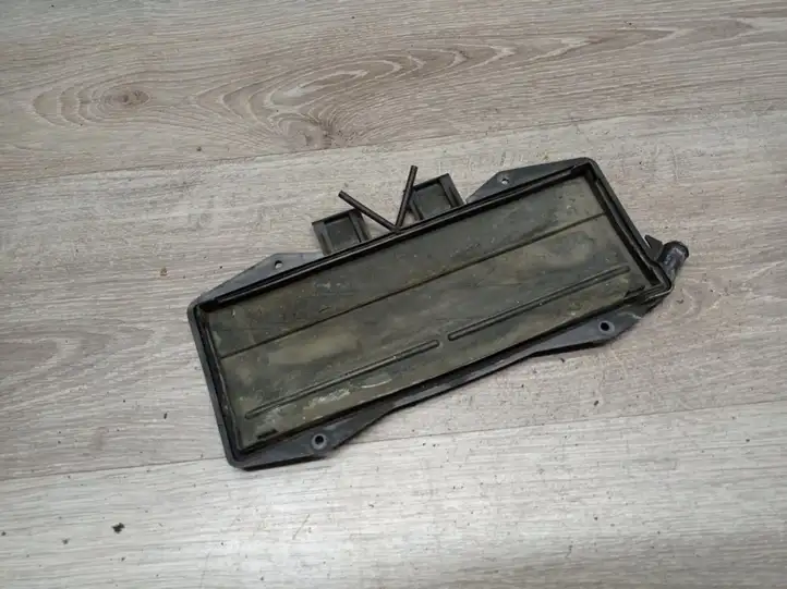 Volvo S60 (2000 - 2004) 82550 Крышка микрофильтра воздуха — фото 3