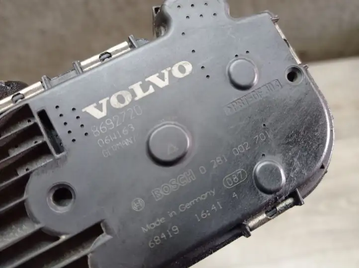 Volvo V70 (2004 - 2007) 0281002701 Дроссельная заслонка — фото 2