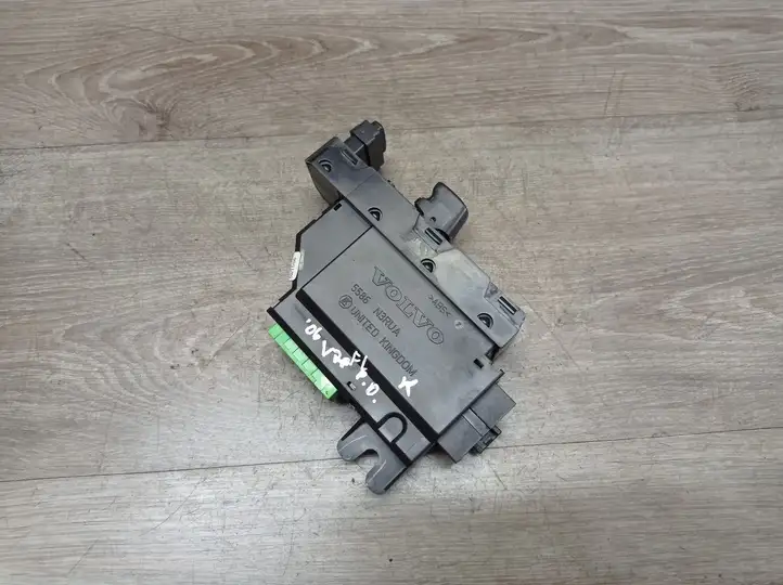 Volvo V70 (2004 - 2007) Кнопка стеклоподъемников — фото 1