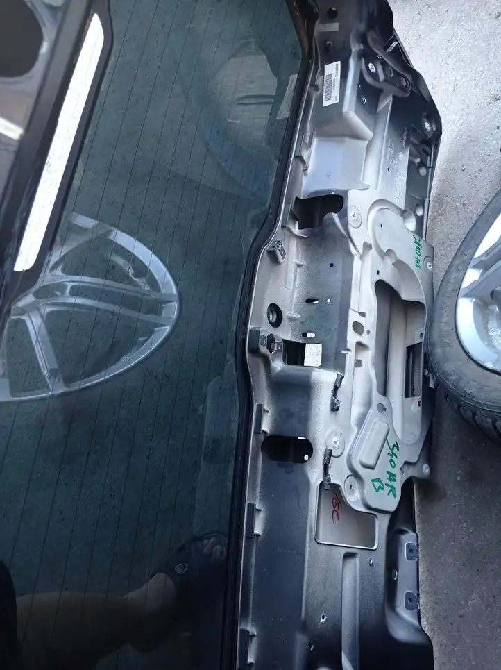 Volvo V70 (2007 - 2013) Крышка багажника — фото 4