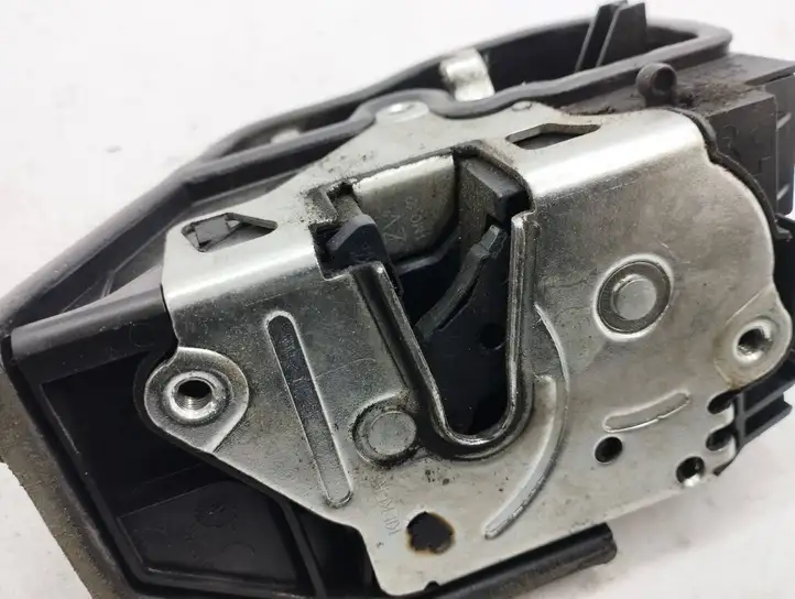 Mini Cooper Countryman R60 (2010 - 2016) 7229459 Замок задней двери — фото 3