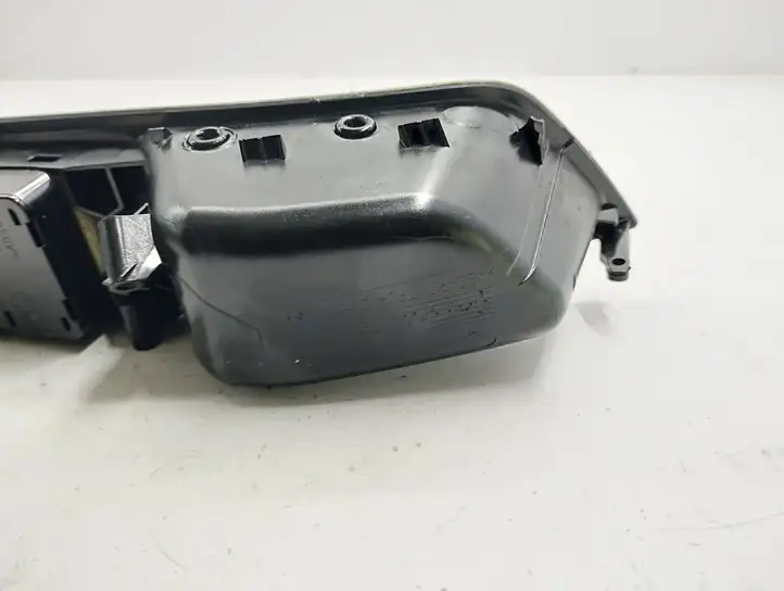 BMW 5 F10 F11 (2009 - 2016) 9241957 Блок кнопок стеклоподъемников — фото 3