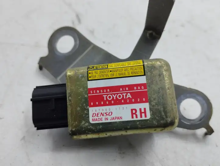 Toyota RAV 4 (XA20) (2000 - 2005) 8986042020 Датчик удара SRS — фото 2