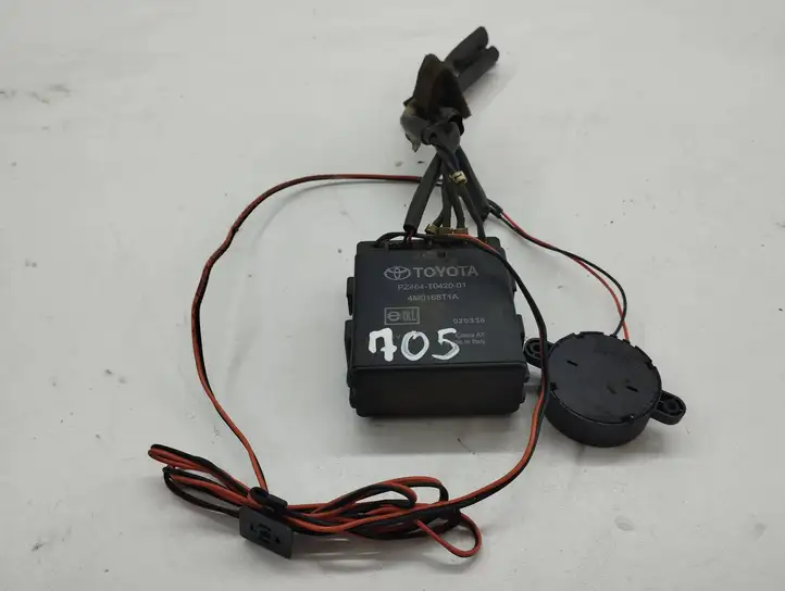 Toyota Corolla Verso AR10 (2004 - 2009) PZ464T042001 Блок управления парктрониками — фото 1
