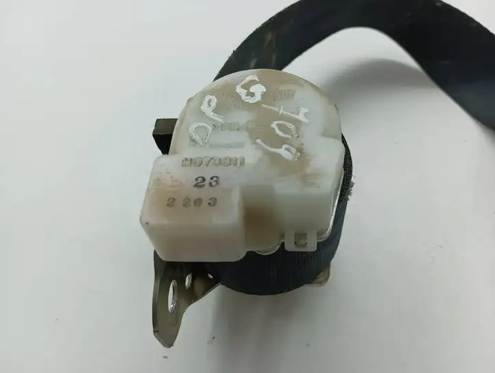 Toyota Yaris (2005 - 2009) H073811 Задний ремень безопасности — фото 4
