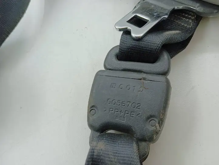 Toyota Yaris (2005 - 2009) H073811 Задний ремень безопасности — фото 6