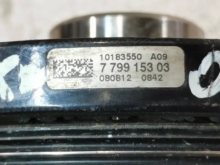 BMW 3 E90 E91 (2005 - 2012) 7799153 Шкив коленчатого вала — фото 5