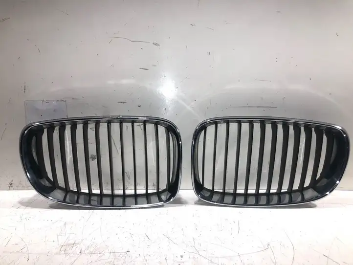 BMW 1 E81 E87 (2004 - 2011) 22405910 Решетка в крыле — фото 1