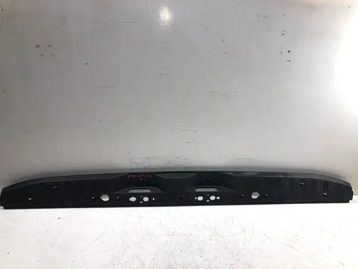 Mercedes-Benz Sprinter W906 (2006 - 2018) A9066860074 Отделка порога багажника — фото 1