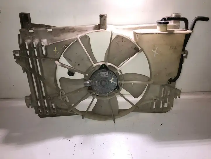 Toyota Avensis T250 (2003 - 2006) 1227508301 Дифузор радиатора — фото 1
