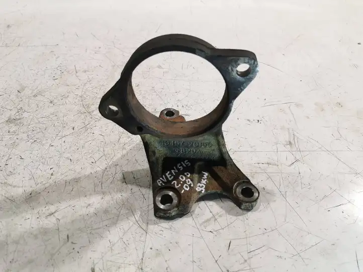 Toyota Avensis T250 (2006 - 2009) 4345720150 Кронштейн подвесного подшипника — фото 1