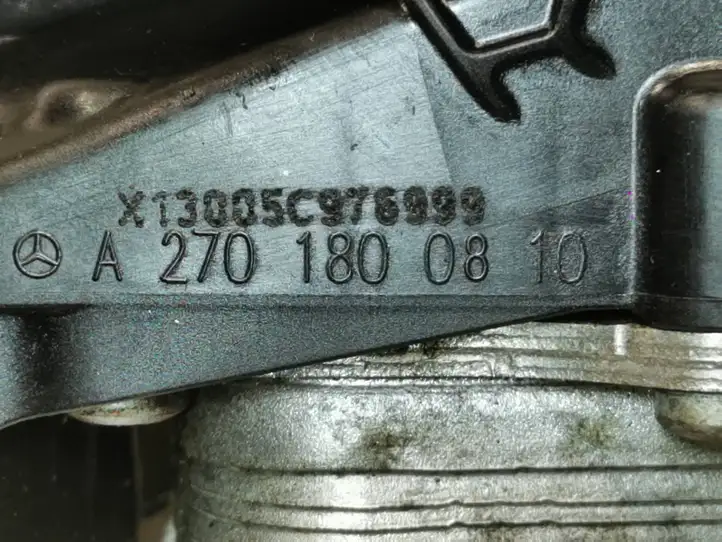 Mercedes-Benz A W176 (2012 - 2018) A2701800810 Кронштейн масляного фильтра — фото 3