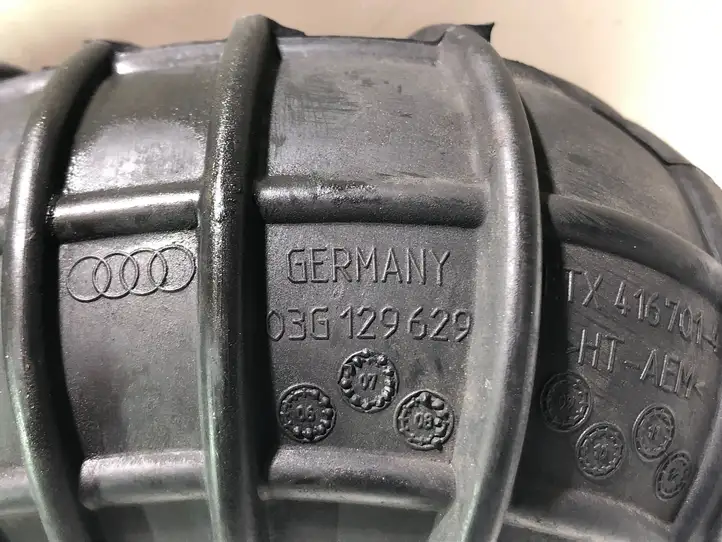 Audi A4 S4 B8 8K (2011 - 2015) 03G129629 Трубка подачи воздуха — фото 3