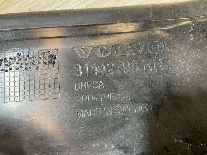 Volvo XC40 (2017 - )  31442798 Накладка на крыло