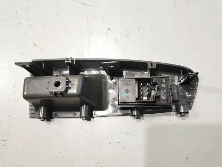 Chevrolet Cruze (2009 - 2012) 13305368 Блок кнопок стеклоподъемников — фото 2