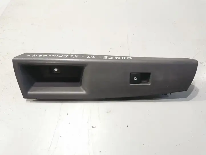 Chevrolet Cruze (2009 - 2012) 13305370 Блок кнопок стеклоподъемников — фото 1