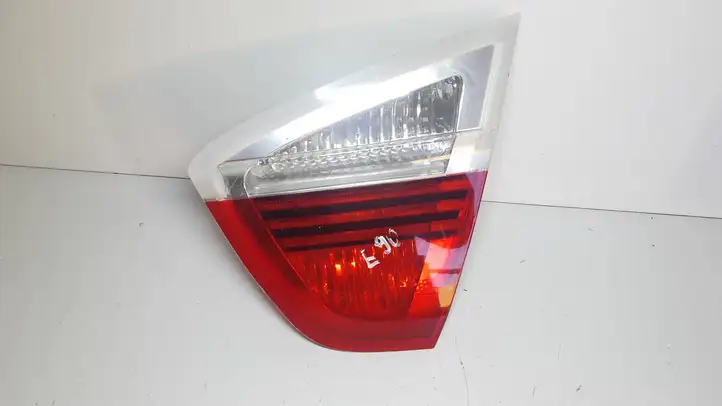 BMW 3 E90 E91 (2005 - 2012) 6937460 Задний фонарь в крышке багажника — фото 1