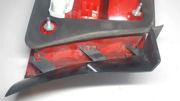 BMW 3 E90 E91 (2005 - 2012) 6937458 Задний фонарь в кузове — фото 4